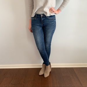 Judy Blue Mid-Rise Skinny Jeans